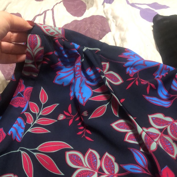 Floral shirt - Picture 3 of 4